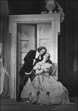 Bronisław Kassowski (Tartufe) i Stanisława Engelówna (Elmira) w Świętoszku (1954)