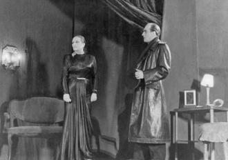 Stanisława Engelówna (Goriełowa) i Rajmund Fleszar (Borowski) w Za tych, co na morzu! (1953)