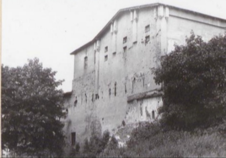 Plik:Rzędziny gorzelnia 04.jpg