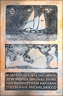 Tablica pamiątkowa w Alei Żeglarzy (2018)
