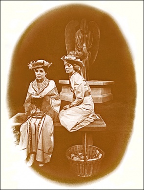 Marta Lipińska (Alma Winemiller) i Ewa Wrońska (Nellie Ewell)