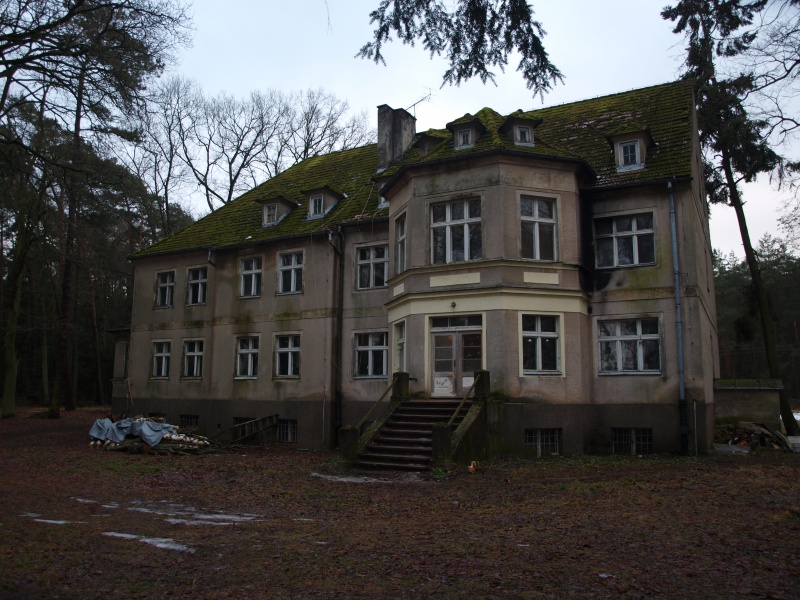 Plik:Dwór zarządcy Trzebieradz.jpeg