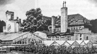 Szklarnia przy ul. Królowej Korony Polskiej (1954)